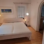 Innenstadtgarten-wohnung 아파트