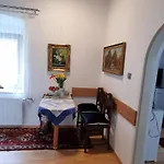 Innenstadtgarten-wohnung 아파트 *