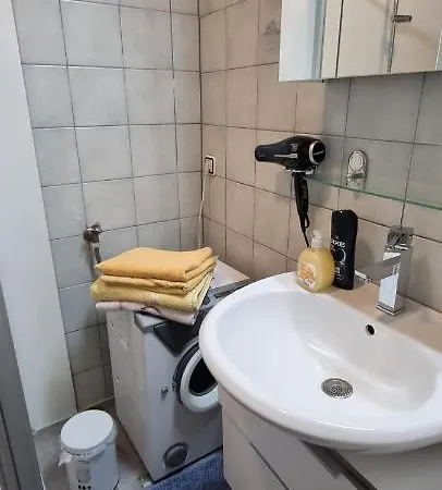 Innenstadtgarten-wohnung *