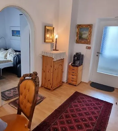 Innenstadtgarten-wohnung 公寓