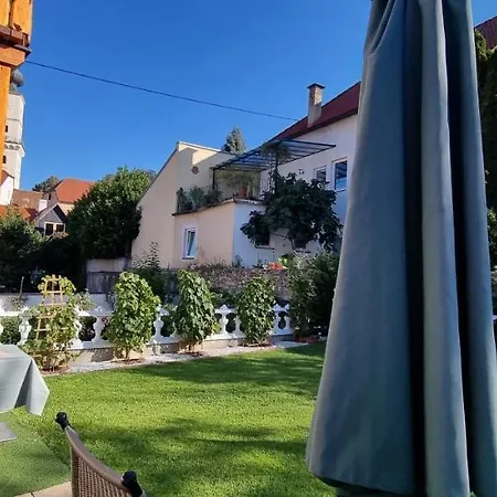 Apartment Innenstadtgarten-wohnung *