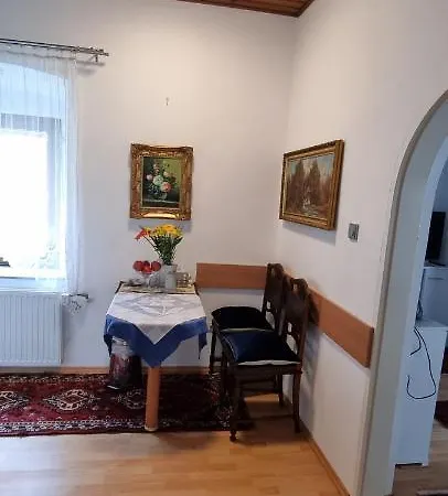 Innenstadtgarten-wohnung Appartamento *