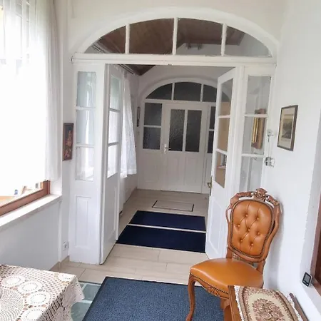 Innenstadtgarten-wohnung *