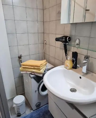 Innenstadtgarten-wohnung *